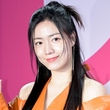 ファヨン、YouTubeチャンネルを開設…近況を公開「勇気を出しました」