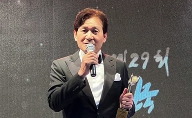 アン・ソンギ「第29回 韓国文化芸能大賞」で大賞を受賞…今年も映画で大活躍