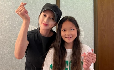 伊藤ゆみ Shiho 娘サランちゃんらと記念ショット 芸能人を見ているみたい Kstyle