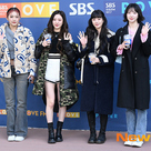 【PHOTO】H1-KEY、ラジオ出演のため放送局へ…笑顔で挨拶