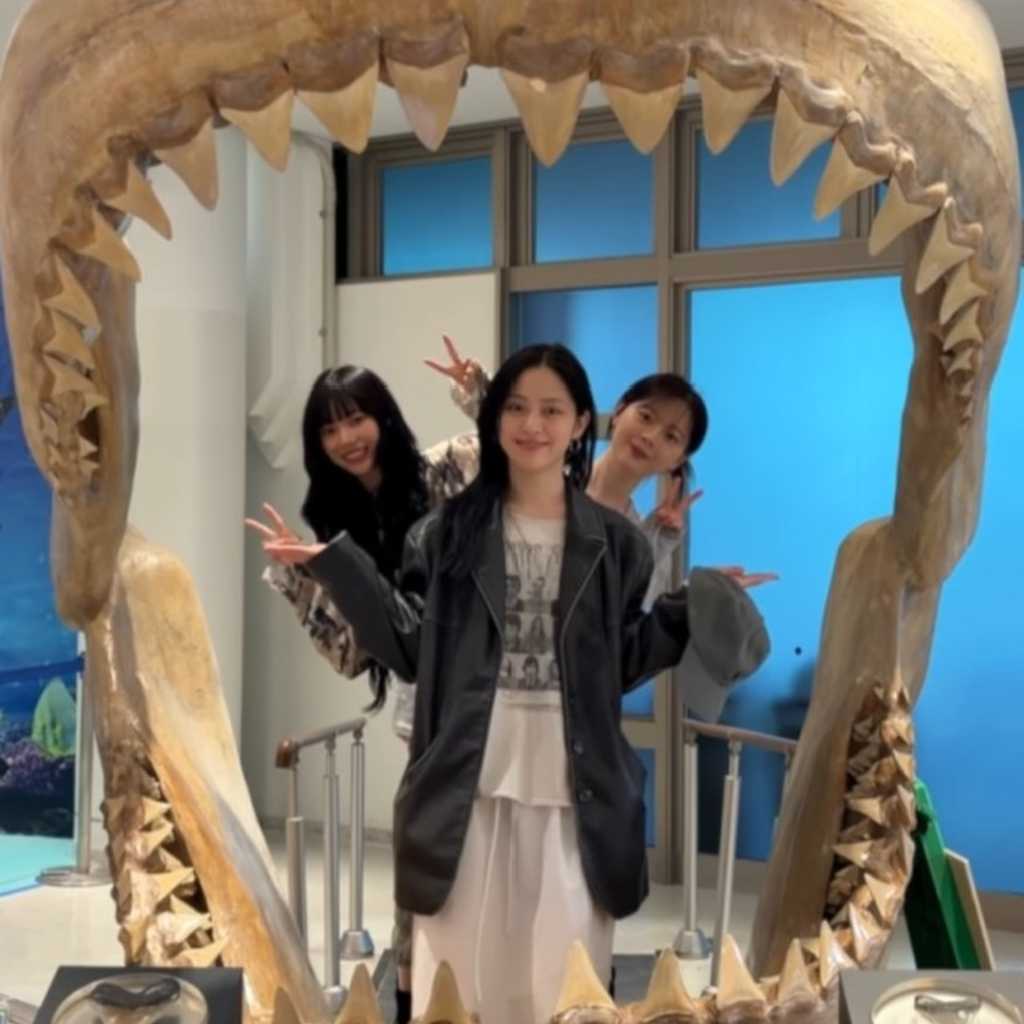 aespaのKARINA＆ITZY リュジン＆ハン・スア、親友3人が沖縄旅行へ！可愛すぎる動画が話題