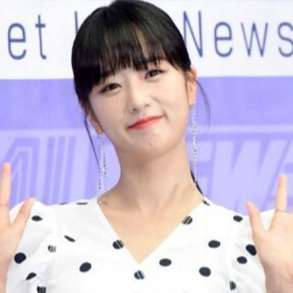 Apink ユン・ボミ、結婚を直筆手紙で報告「長い間一緒にいてくれた人…より堅実に生きていく」