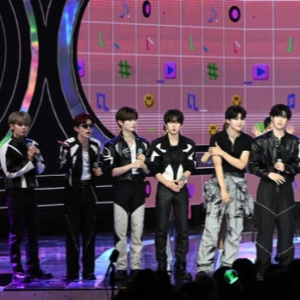 【PHOTO】ZEROBASEONE、9/9放送の「THE SHOW」で1位を獲得