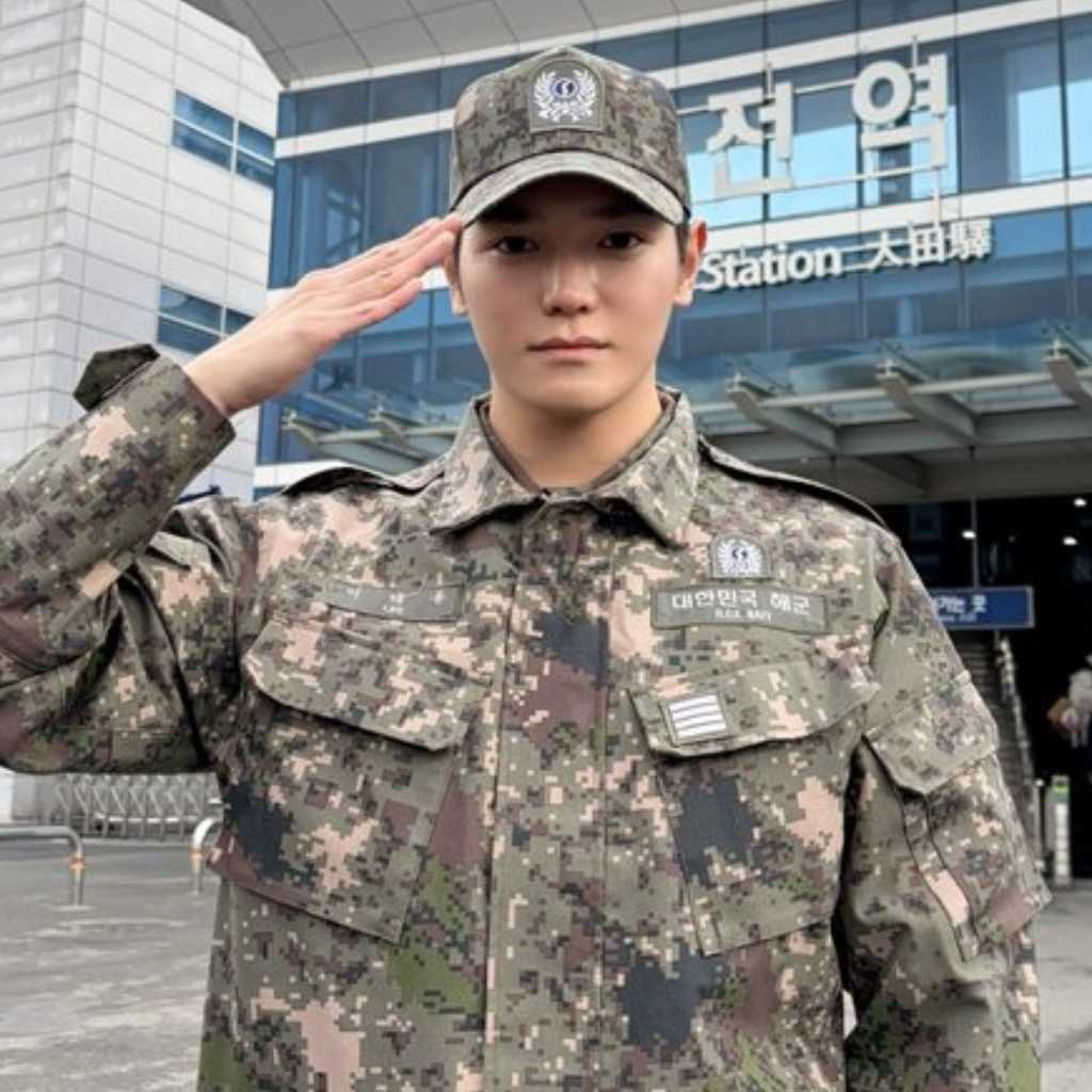 NCT テヨン、本日(12/14)ついに除隊!雪の中で登場…笑顔でファンに挨拶