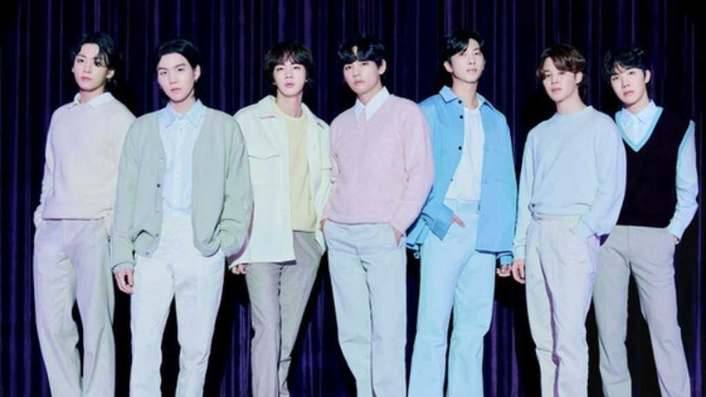 BTS、完全体で海辺からライブ配信！カムバック控えてファンと交流「一生懸命に準備中」