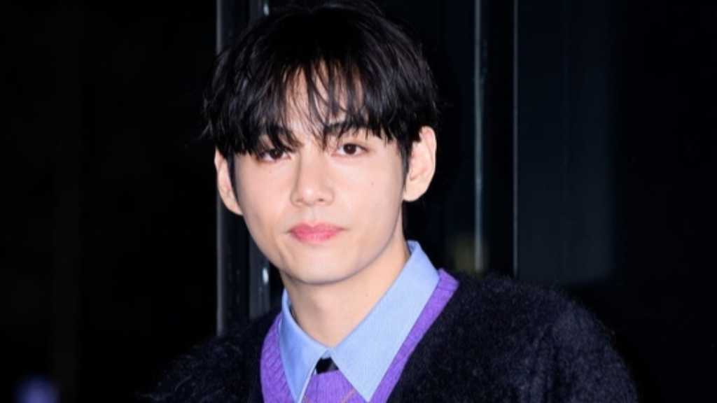 BTSのV、聴力低下を初告白…2年半前から悪化していたことを明かす「病院で治療中、薬も服用している」