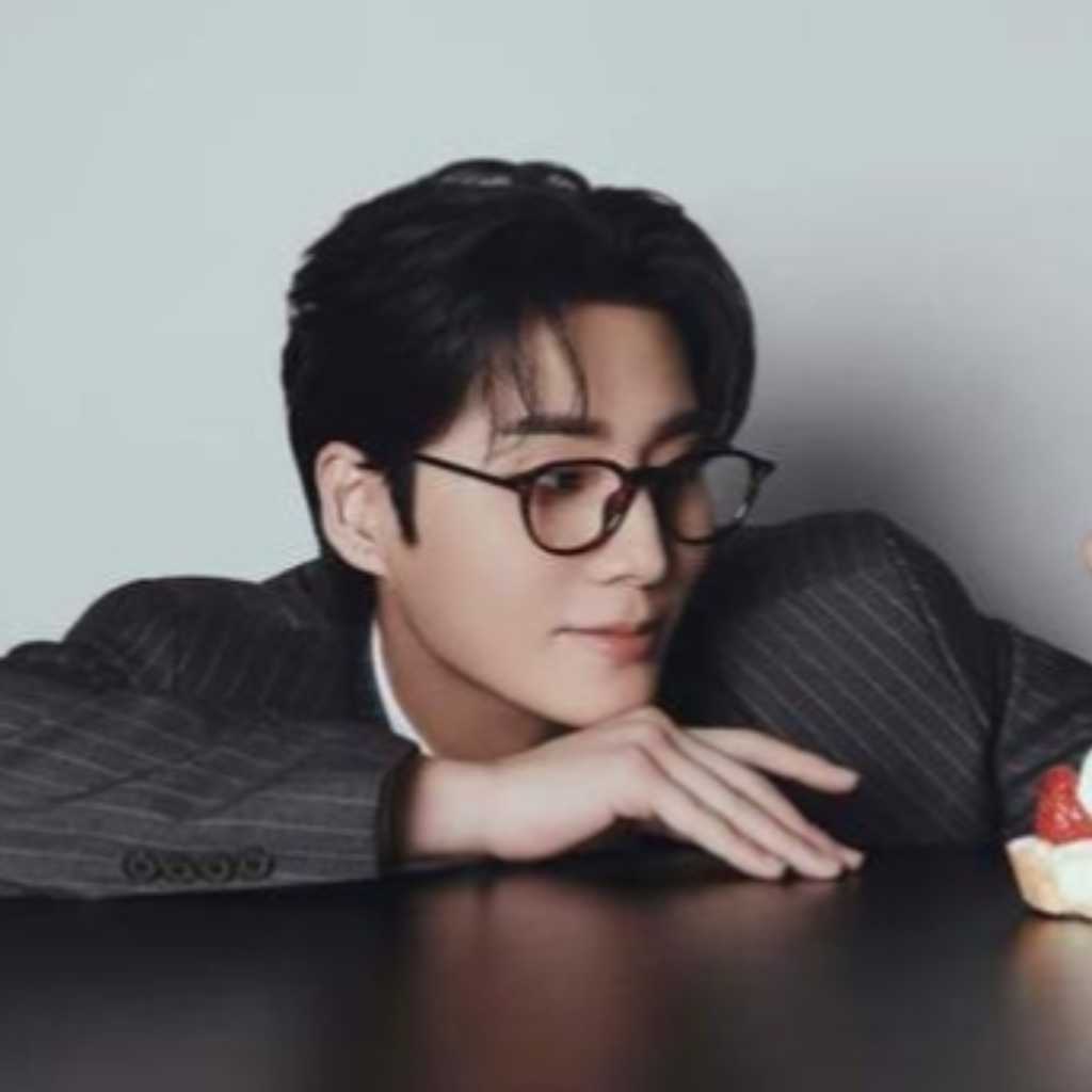 DAY6のYoung K、アイウェアブランド「RECLOW」2025年SSコレクションモデルに抜擢
