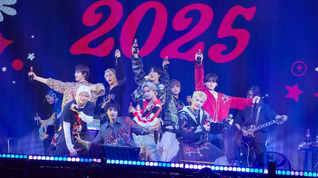 【REPORT】＆TEAM、サプライズ披露に会場熱狂！Creepy Nutsからanoまで「Coca-Cola X Fes 2025」で豪華ステージ続々