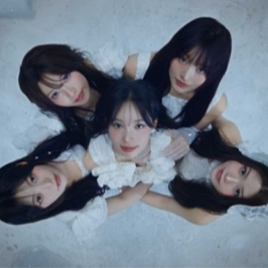 RESCENE、タイトル曲「Glow Up」MV公開…清純な魅力を披露