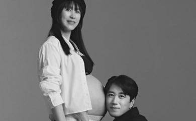 SECHSKIES チャン・スウォン、臨月の妻とのグラビアを公開…愛情あふれる眼差し