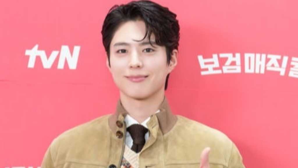 パク・ボゴム、クァク・ドンヨン&制作陣の髪をカットも!番組に懸ける思いを語る「夜遅くまで練習していた」