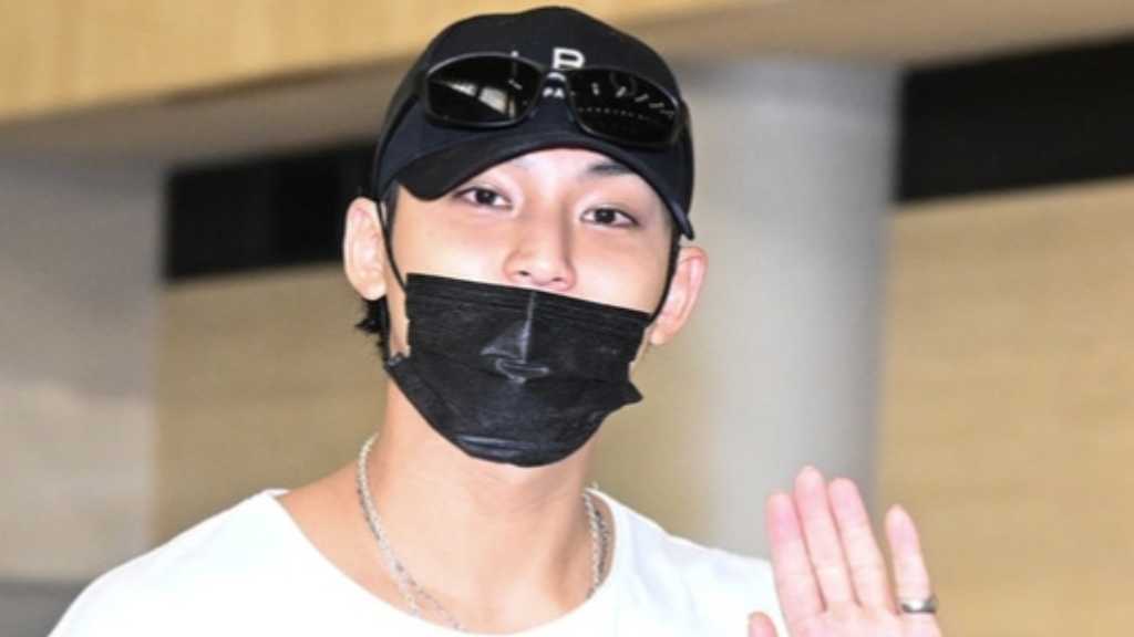 【PHOTO】SEVENTEEN ミンギュ、海外スケジュールのため出国