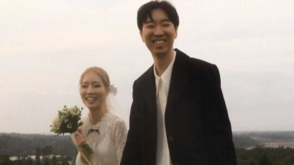 ラッパーYUNHWAY、結婚発表!お相手は同じ事務所のプロデューサー「10年間、音楽と愛を共に作ってきた」