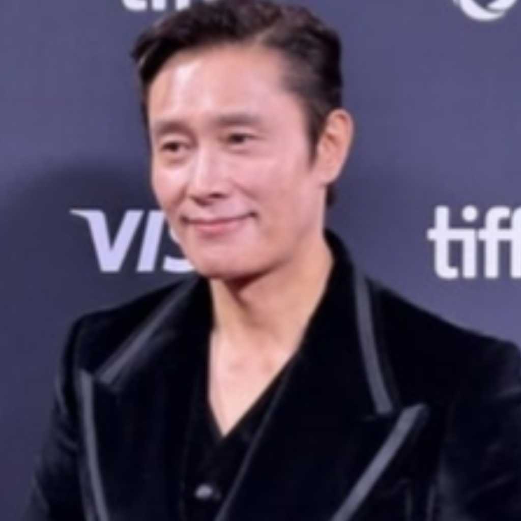 イ・ビョンホン、韓国人俳優初！映画「仕方ない」でトロント国際映画祭の特別功労賞を受賞