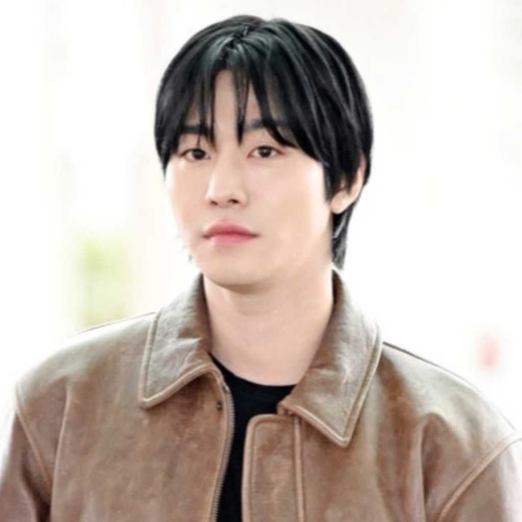 【PHOTO】アン・ヒョソプ、海外スケジュールのため出国