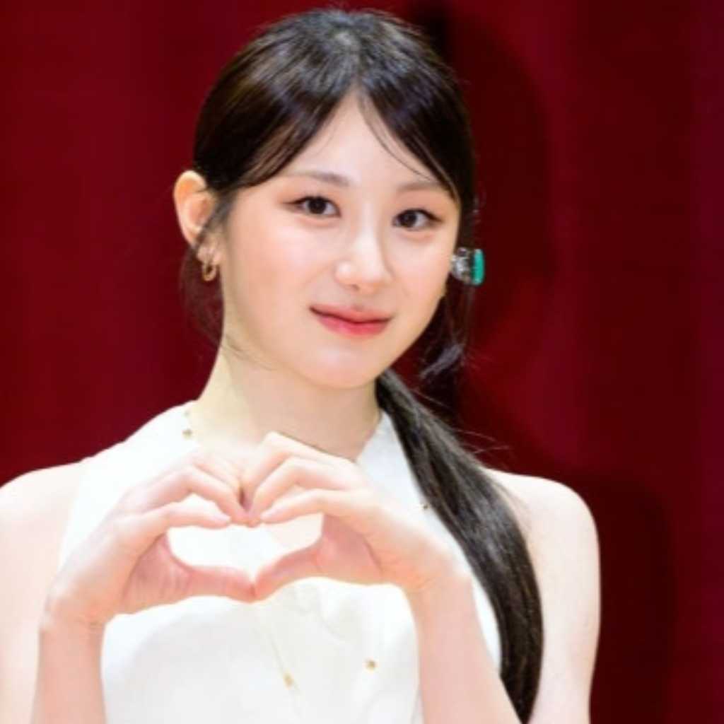 【PHOTO】IZ*ONE出身イ・チェヨン、Webバラエティ番組「今日、私たちの学校は」イベントに出席