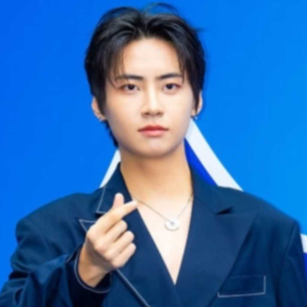 【PHOTO】イ・ジニョク&DREAMCATCHER ジユら「ソウルファッションウィーク」に出席