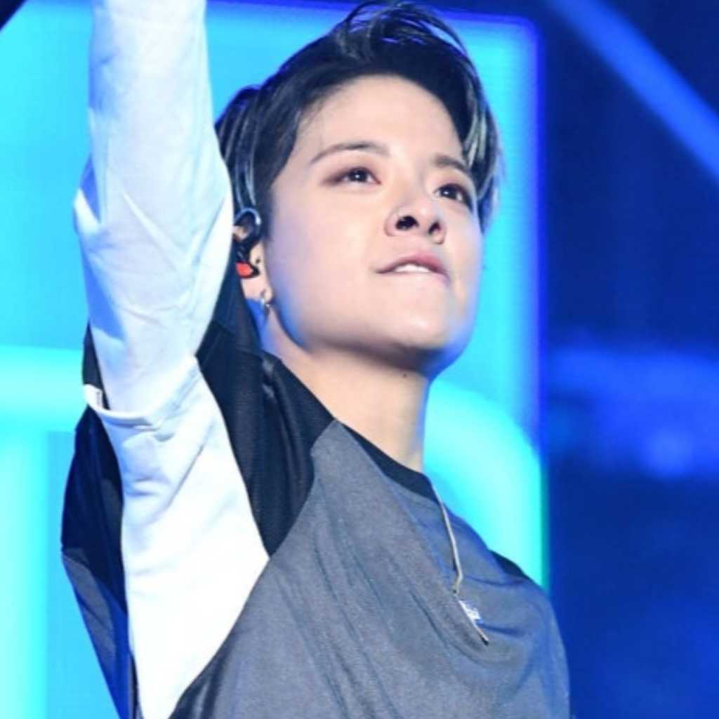 f(x) エンバ、俳優チャ・ヒョンスンをLAの自宅に招待!近況が話題に(動画あり)