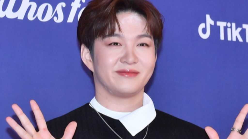 【PHOTO】BTOB チャンソプ「Hanteo Music Awards 2025」レッドカーペットに登場