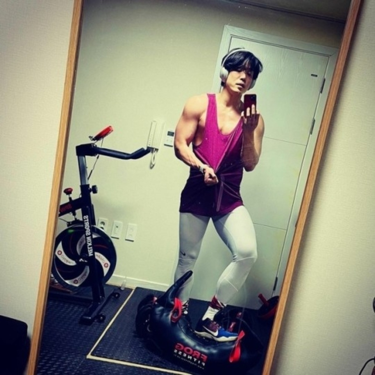 2am チャンミン ダイエットを決意 鍛え上げられた筋肉が印象的な近況ショットを公開 Kstyle