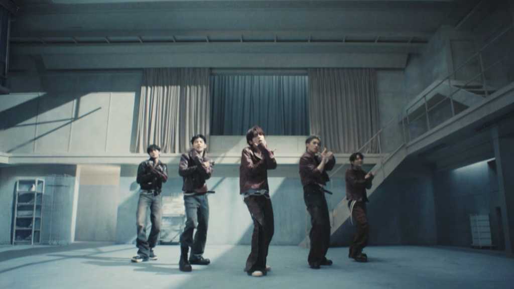 AND2BLE、タイトル曲「Curious」MV公開…洗練された世界観