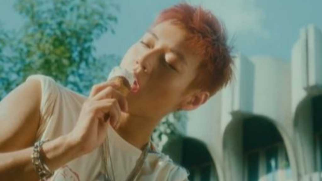 Wanna One出身パク・ジフン、タイトル曲「Bodyelse」MV公開！柔らかなダンスラインに注目