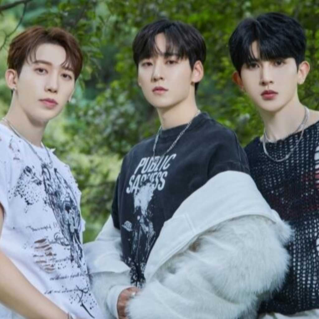 UKISS フン&キソプ&ケビン、新ユニット「UX1」を結成!ファンに挨拶…日本公演にも期待(動画あり)