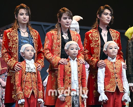Photo Super Junior キュヒョン イ ジフン チョン ドンソク ミュージカル モーツァルト プレスコールに出席 Kstyle