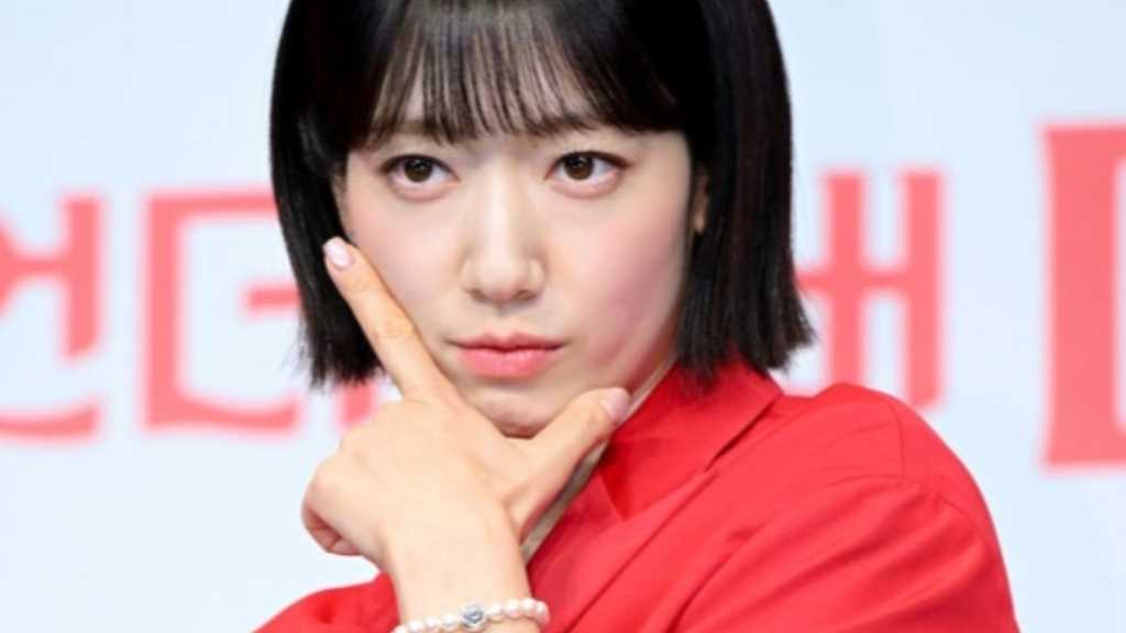 パク・シネ、新ドラマ「アンダーカバー・ミスホン」出演理由とは？20代を演じるため努力した点も明かす