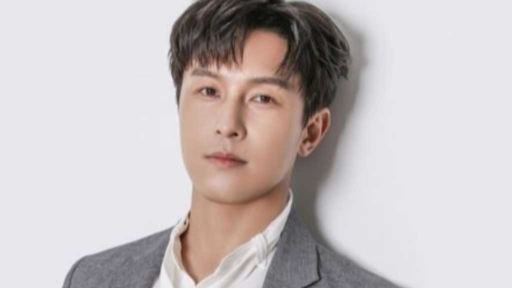 神話 ドンワン、元マネージャーの暴露騒動に謝罪「今後は責任を持って向き合う」