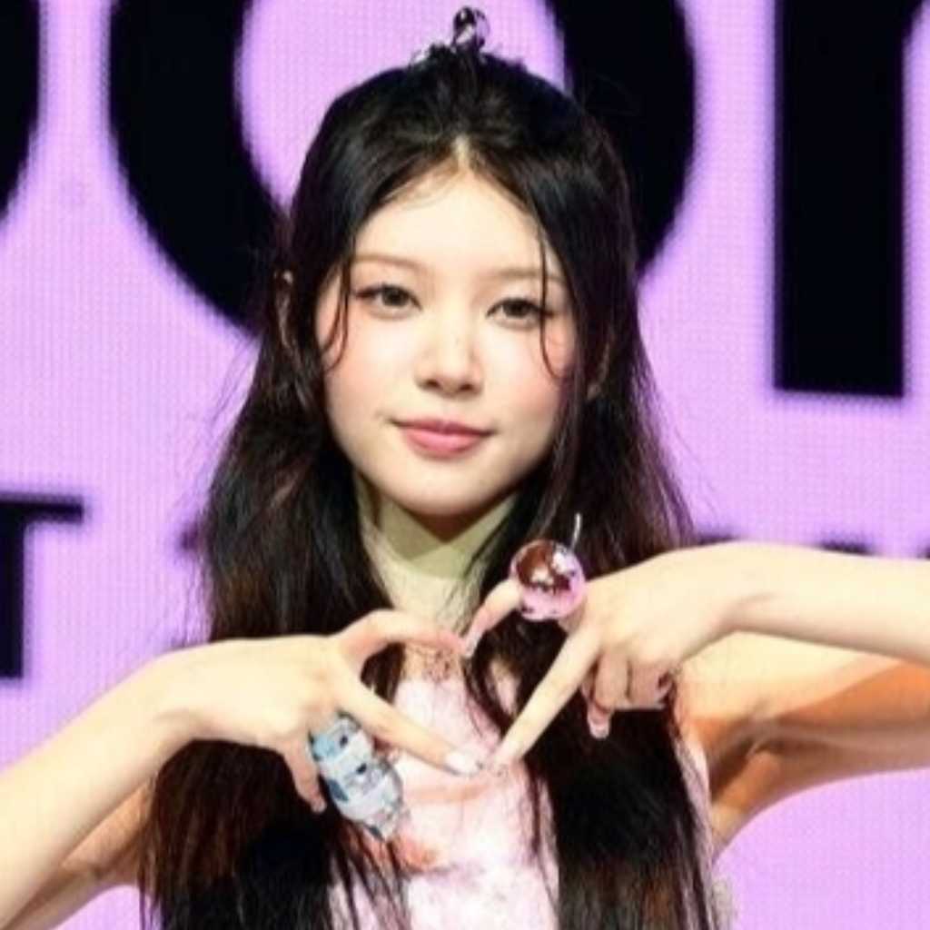 ILLIT モカ、活動再開を発表!本日の「ミュージックバンク」にも出演(公式)