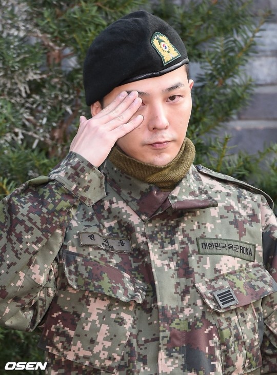 Photo Bigbangのg Dragon 本日 10 26 除隊 凛々しい軍服姿 動画あり Kstyle