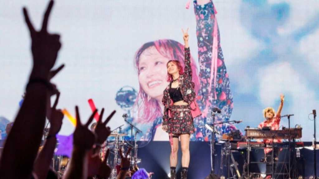 LiSA、韓国ファンと再会！単独コンサートで華やかなステージ披露「日本語で一緒に歌ってくれて感動」