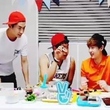 2PM ウヨン＆ニックン、海苔巻き対決の勝者は？マネージャーが判定