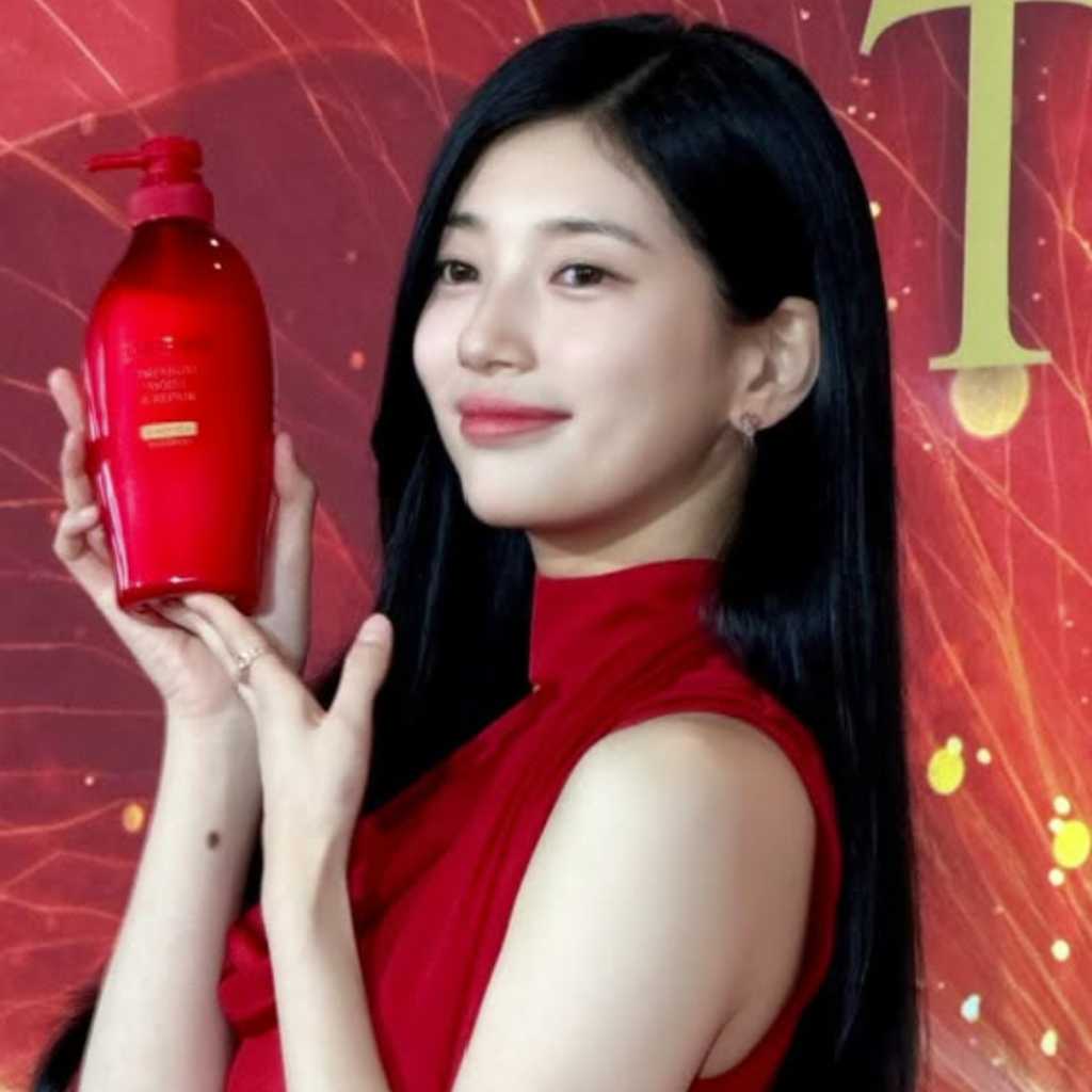 ペ・スジが来日!「TSUBAKI」のイベントに鮮やかなレッドドレスで登場…日本語でメッセージも