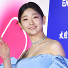 【PHOTO】パク・ソダム＆Wanna One出身オン・ソンウら「第58回大鐘賞映画祭」レッドカーペットに登場