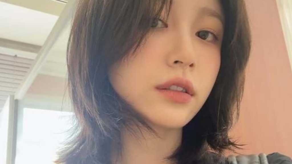 EXID ハニ、ヨガの指導者課程を修了「自分に親切になる方法を学んでいる」