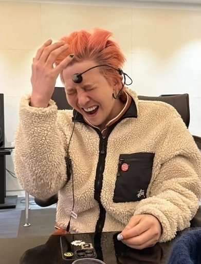 BIGBANGのG-DRAGON、笑顔の近況ショットを公開「私を泣かせないで