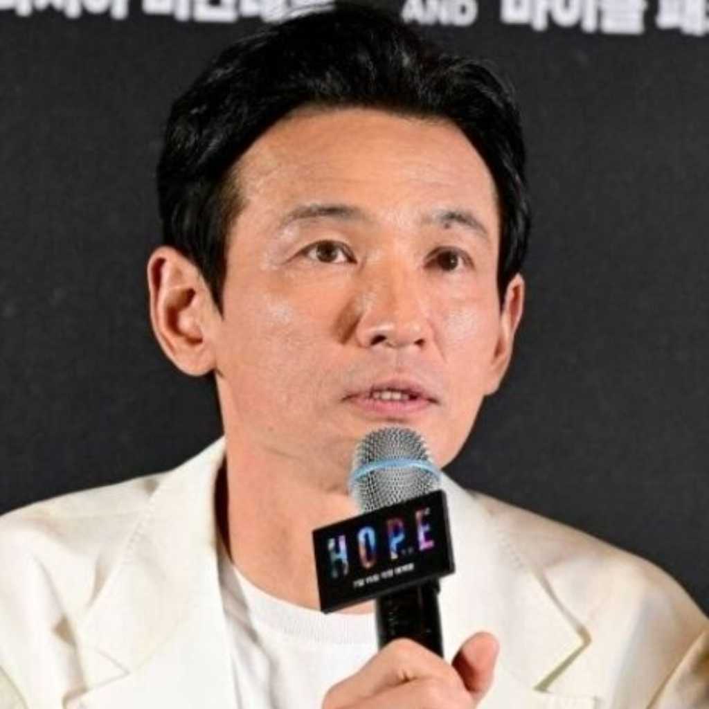 “不倫疑惑を否定”ファン・ジョンミン、一般のファンへの誹謗中傷に警告「暴露者ではない」