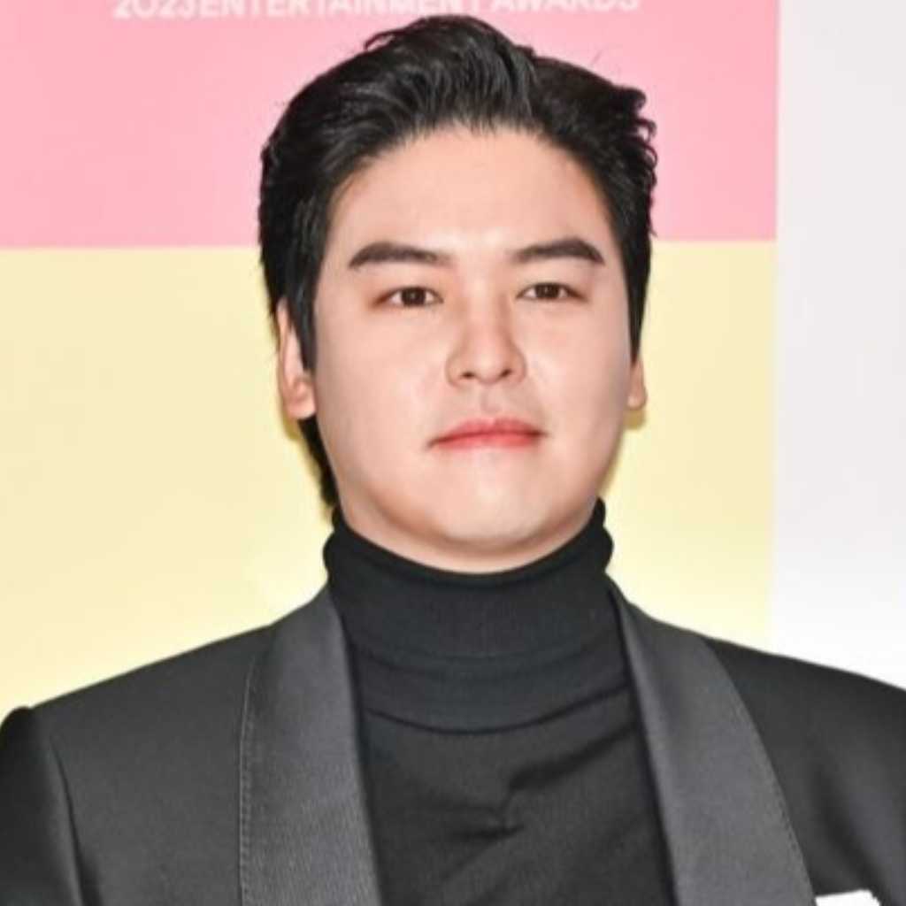 イ・ジャンウ、カレー店の閉業に言及「失敗を反省…申し訳ないと思っている」(動画あり)