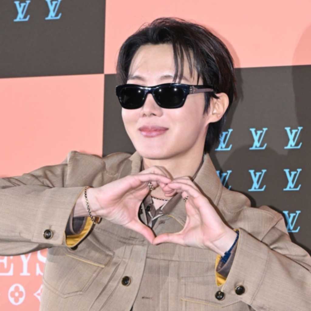 【PHOTO】BTSのJ-HOPE「ルイ・ヴィトン」のイベントに出席(動画あり)