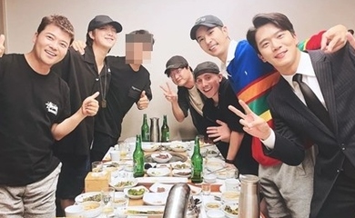 BTS（防弾少年団）のRM、チョン・ヒョンム＆キム・ジソクら「脳セク時代」の出演陣と再会“久しぶりに兄さんたちと”
