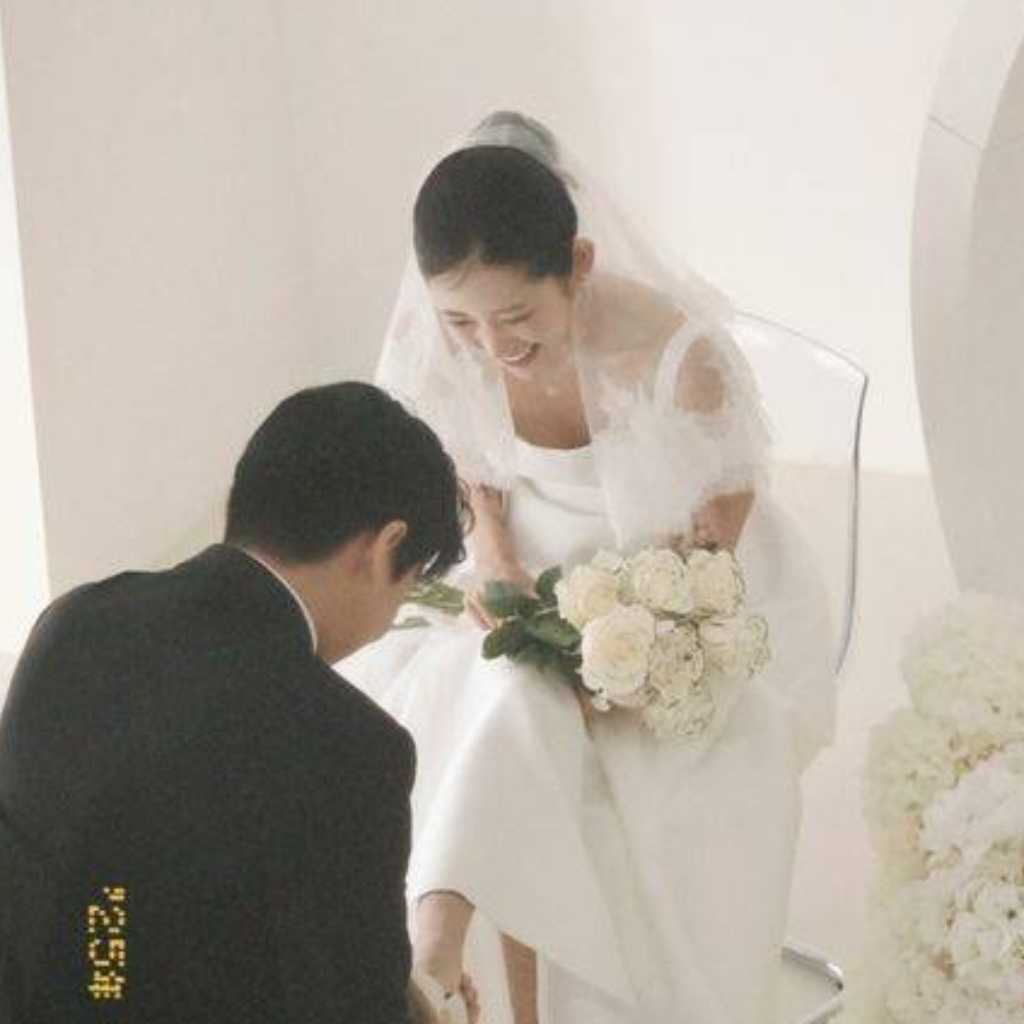 “故チェ・ジンシルさんの娘”チェ・ジュンヒ、日本で撮影したウエディング写真が議論に…SNSで釈明「全く知らなかった」