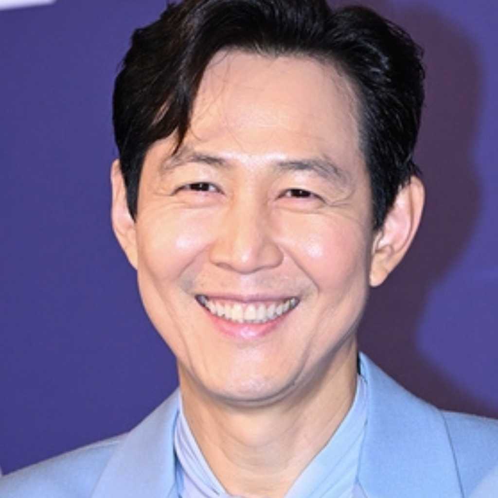 【PHOTO】イ・ジョンジェ「第7回 NEWSIS K-EXPO」レッドカーペットに登場