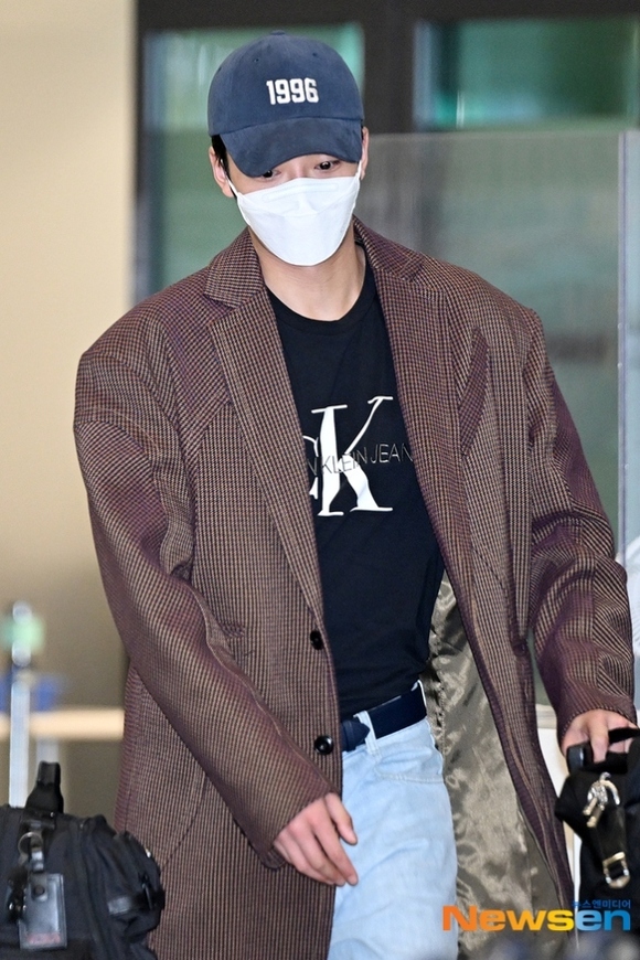 PHOTO】SF9 ロウン、海外スケジュールを終えてフランスから帰国