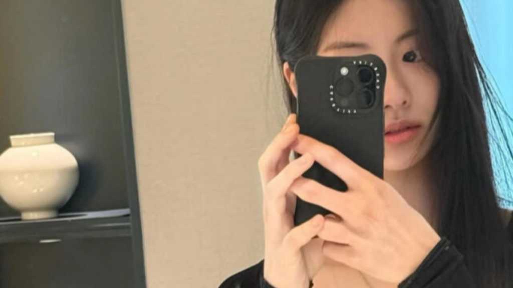 元LE SSERAFIM キム・ガラム、脱退から3年でSNSを開設…フォロワーはすでに50万人超え