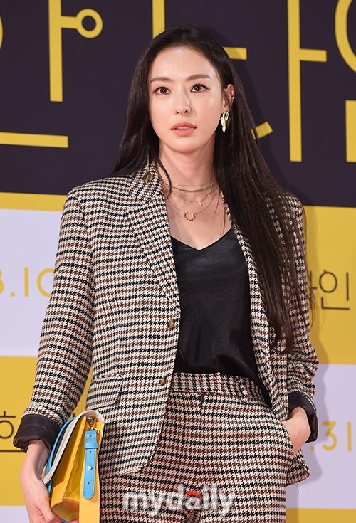 イ ダヒ イ サベによる自身のなりきりメイクに驚き 本当に最高 Kstyle