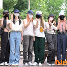 【PHOTO】宇宙少女、“Apink パク・チョロン＆ユン・ボミのユニット”CHOBOMら「ミュージックバンク」収録のため放送局へ（動画あり）