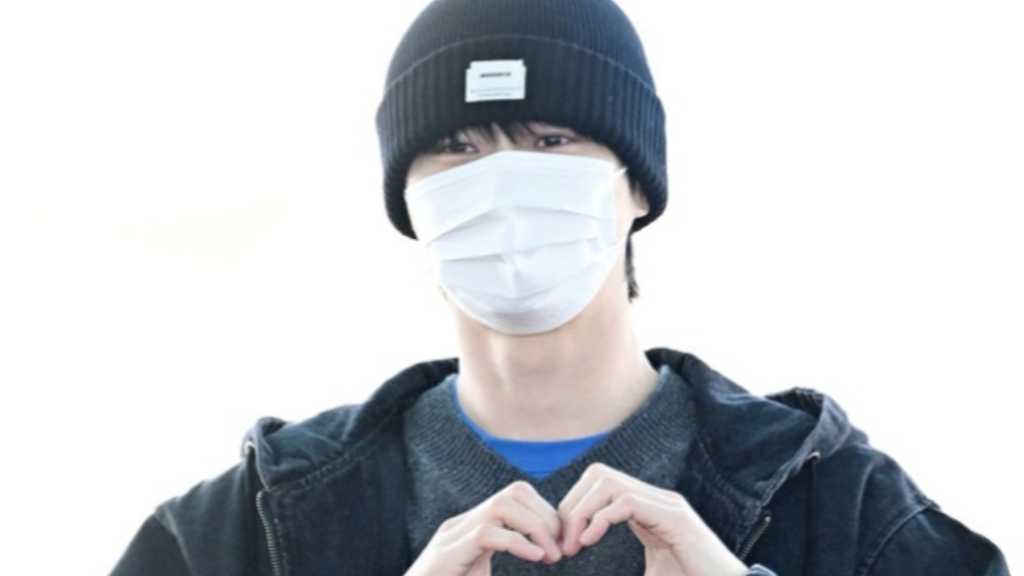 【PHOTO】ビョン・ウソク、海外スケジュールのため出国（動画あり）