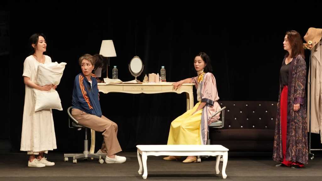 ソン・オクスク＆イ・イルファら出演の演劇「楽屋」東京で開幕！“4人の女優”の演技に注目